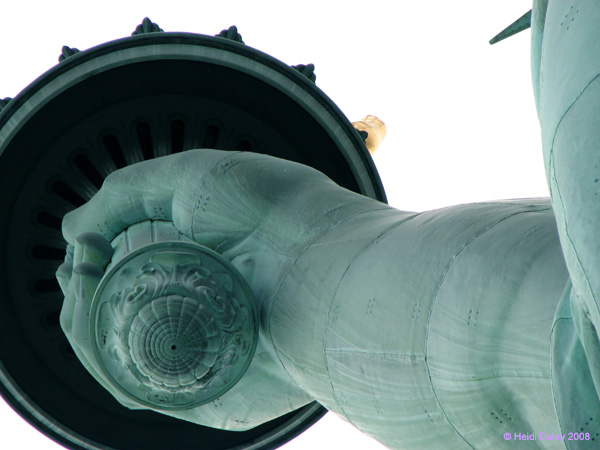 NYC-TheStatueOfLiberty086-1