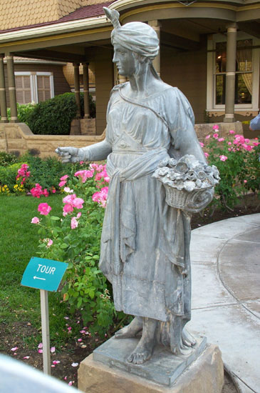 Statue